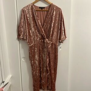 Rabbit Rabbit Rabbit pink crushed velvet v neck dress size 16 super cute nwt